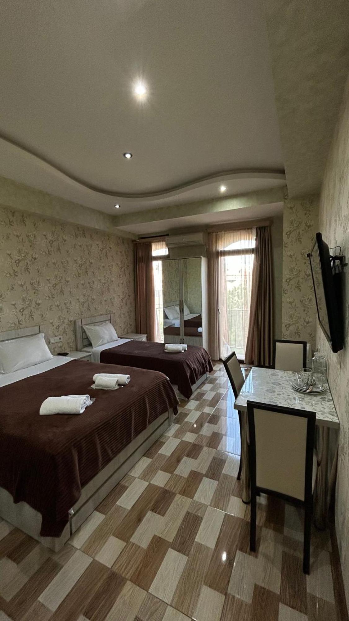 Hotel Tourist Tiflis Exterior foto
