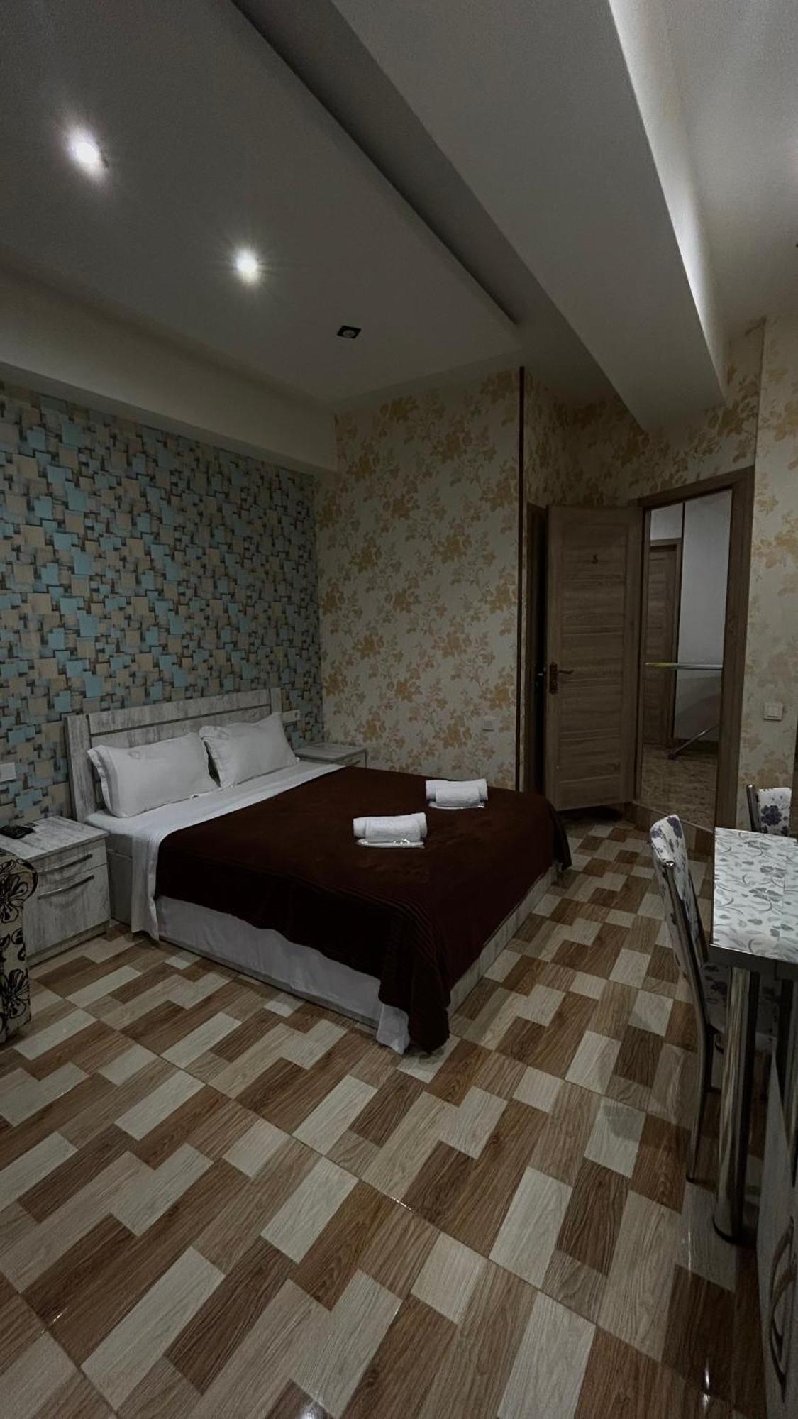 Hotel Tourist Tiflis Exterior foto