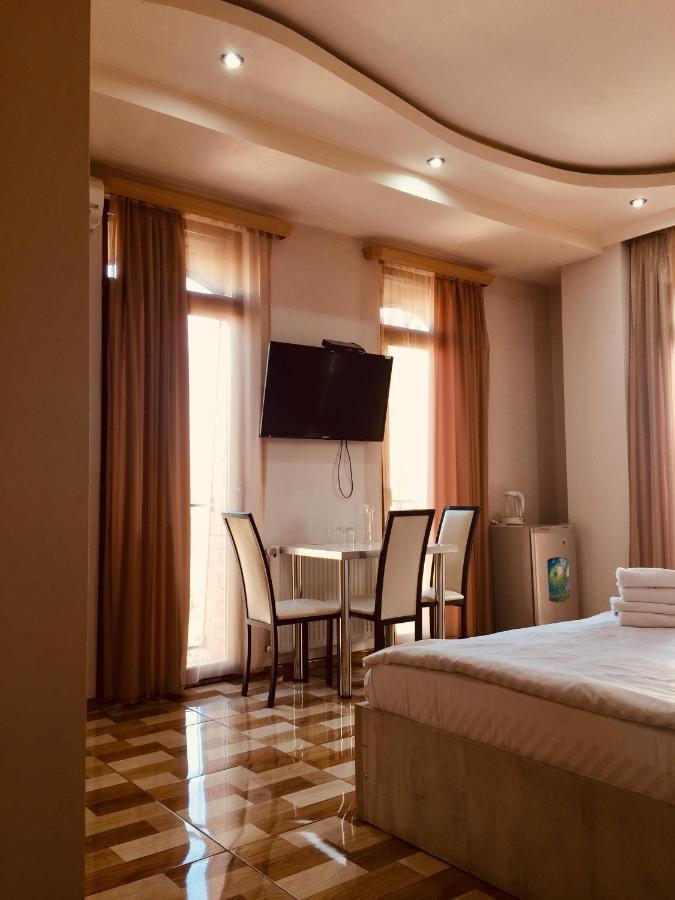 Hotel Tourist Tiflis Exterior foto