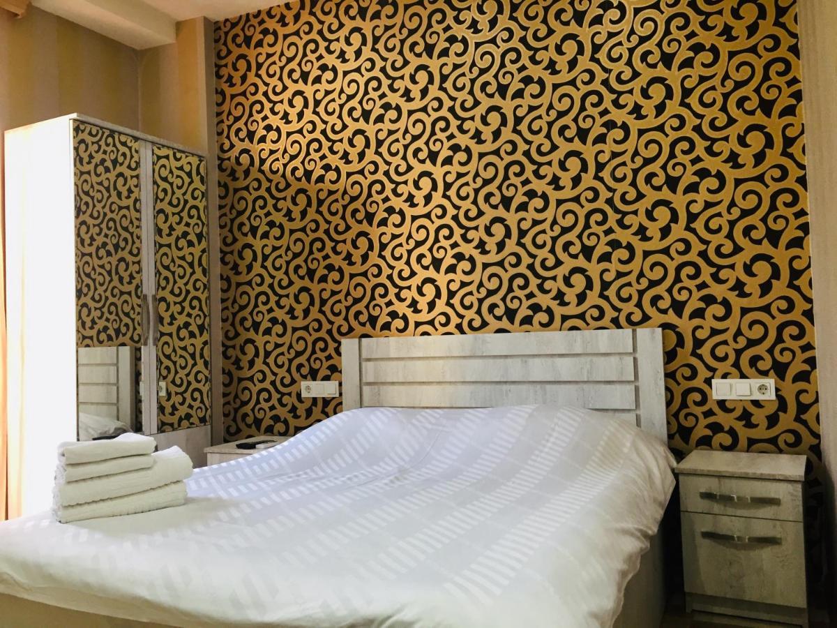 Hotel Tourist Tiflis Exterior foto